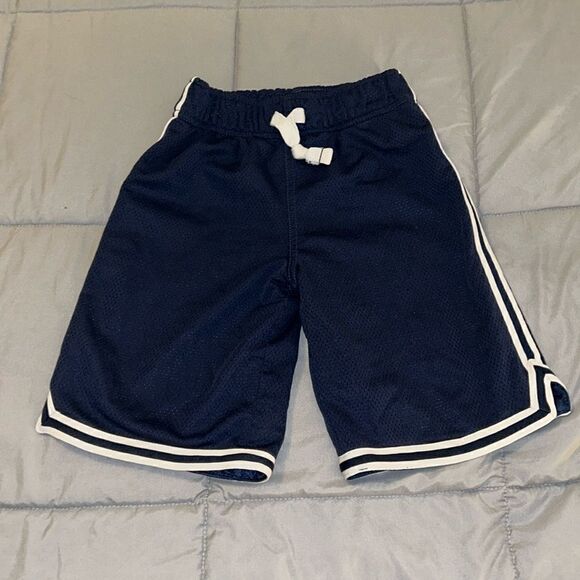 Boys size 6 carters gym shorts - Picture 1 of 3
